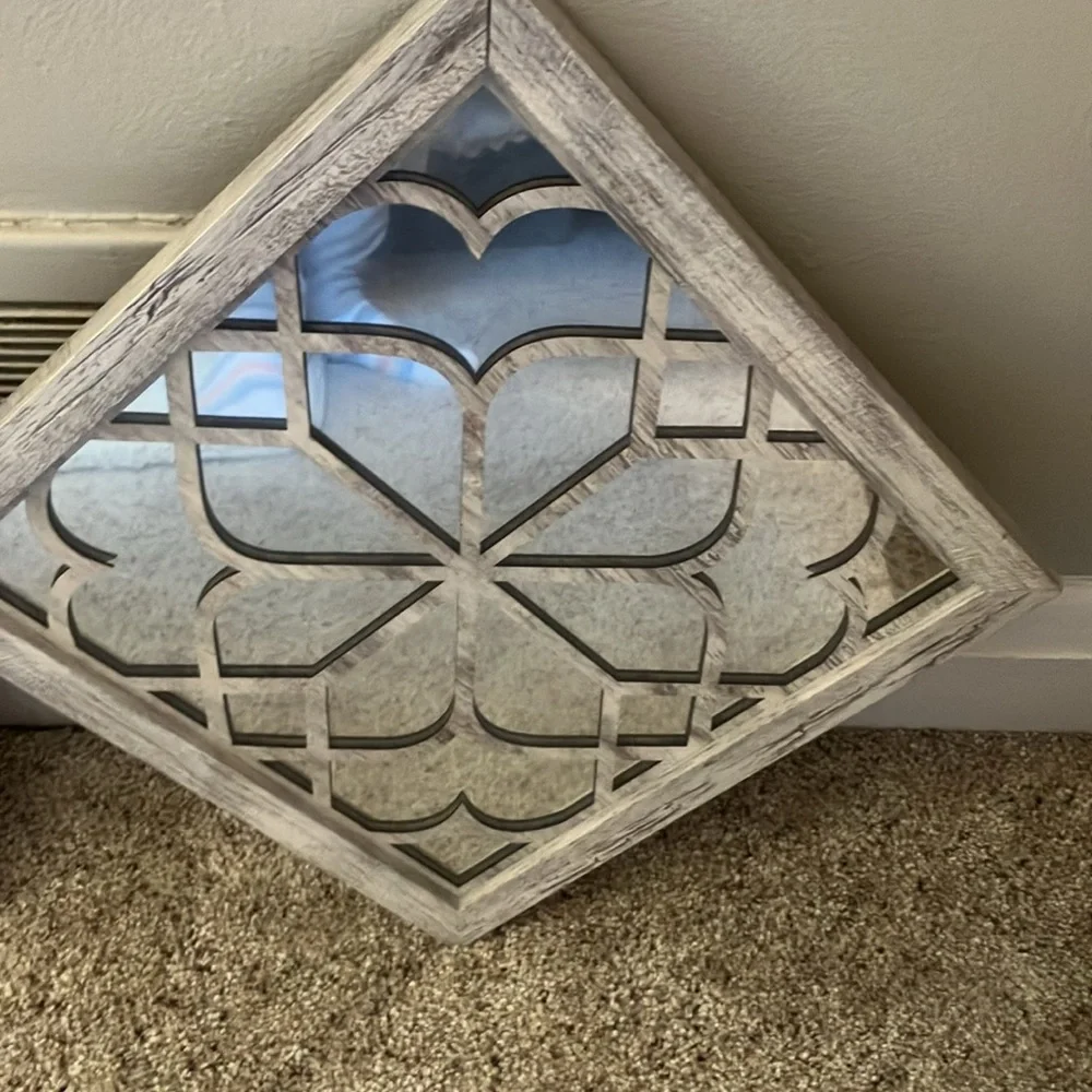 Beautiful 12 x 12 Accent Mirrors. Never used.